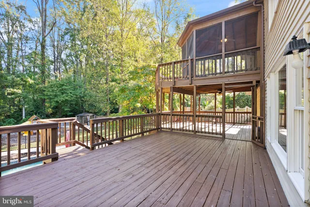 $1,299,990 | 1235 Gilman Court, Herndon, VA 20170