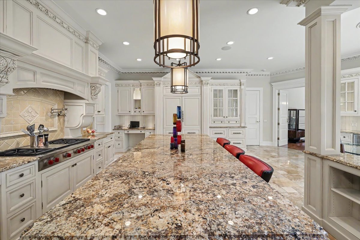 25W451 Plamondon Road Wheaton, IL 60189 - Photo 27 of 66