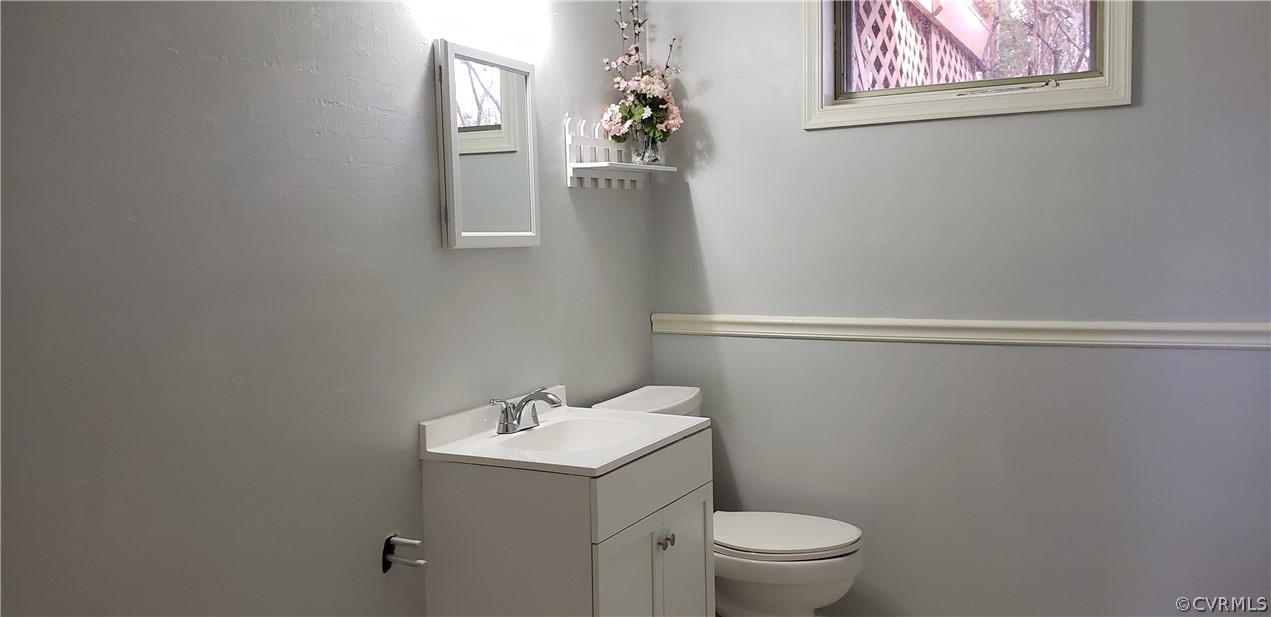 11541 Old Centralia Road Chester, VA 23831 - Photo 23 of 28 Gallery Image 23