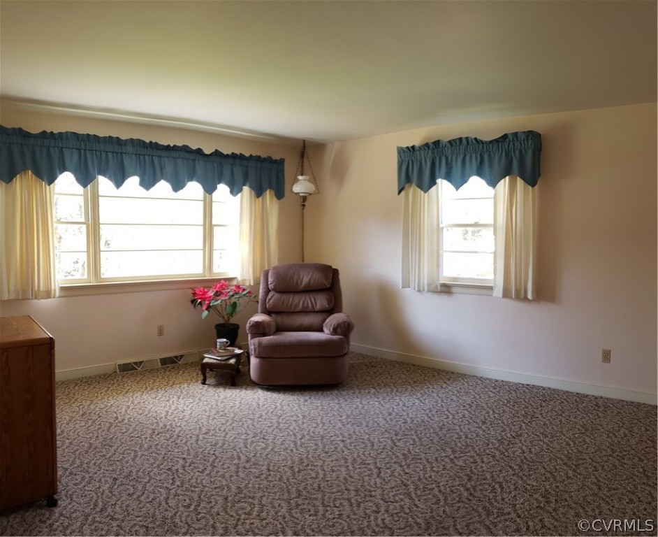 11541 Old Centralia Road Chester, VA 23831 - Photo 3 of 28 Gallery Image 3