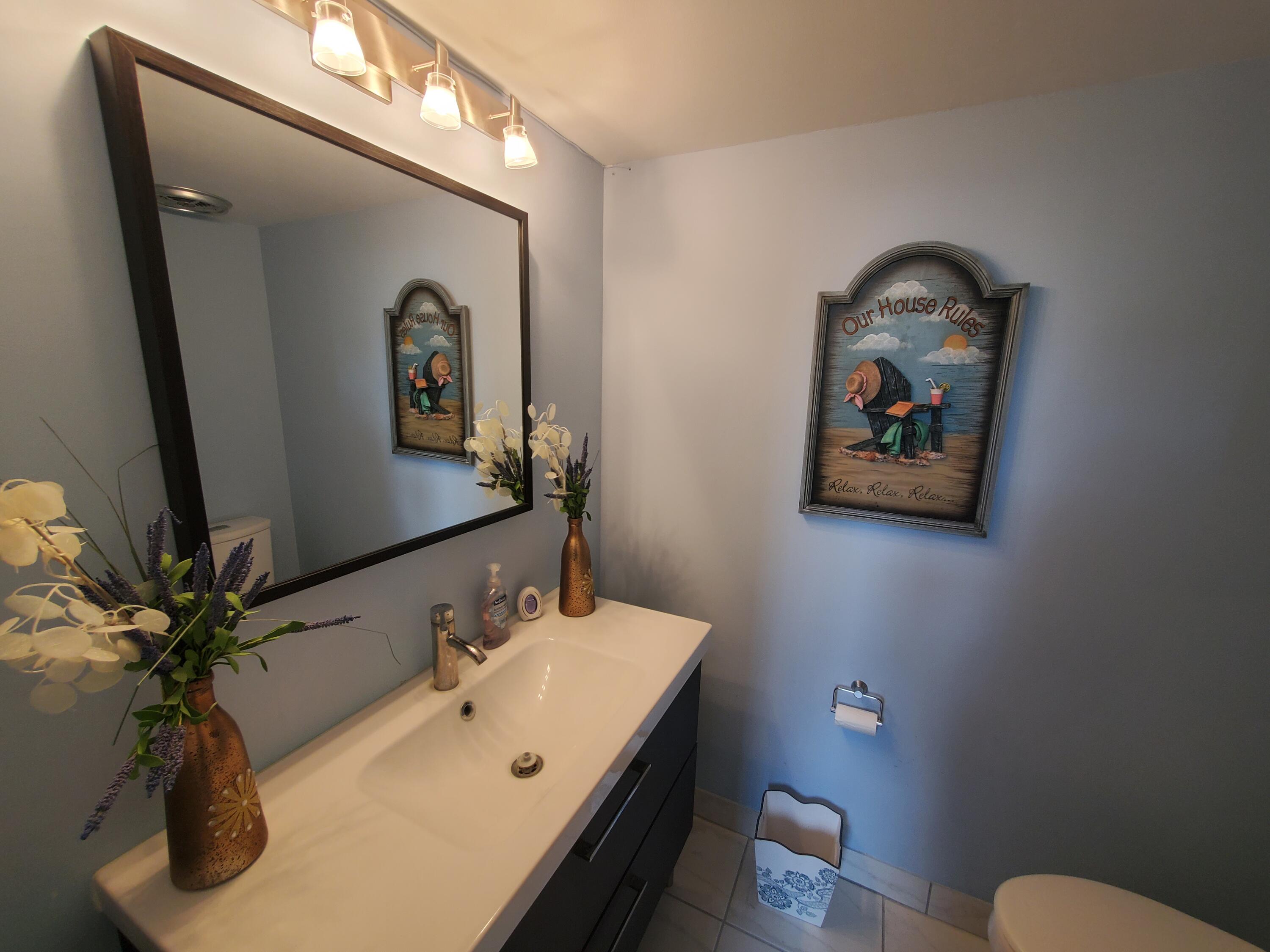 907 Bridgewood Place Boca Raton, FL 33434 - Photo 8 of 44 907 HALF BATH
