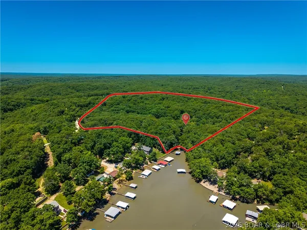 $700,000 | 153 Sille Acres Road, Sunrise Beach, MO 65079
