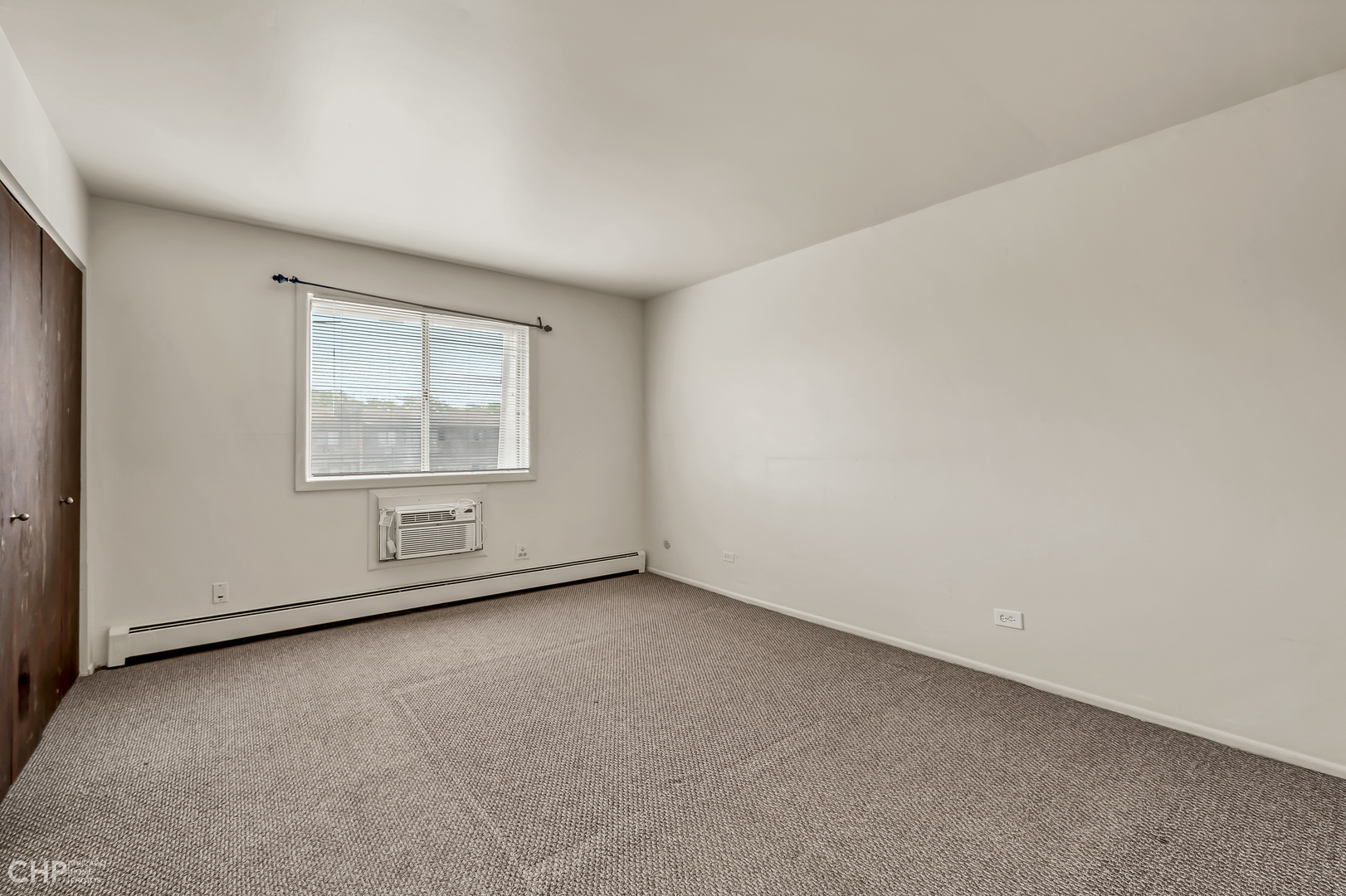 3750 Salem Walk, Unit B2 Northbrook, IL 60062 - Photo 11 of 15 an empty room with windows
