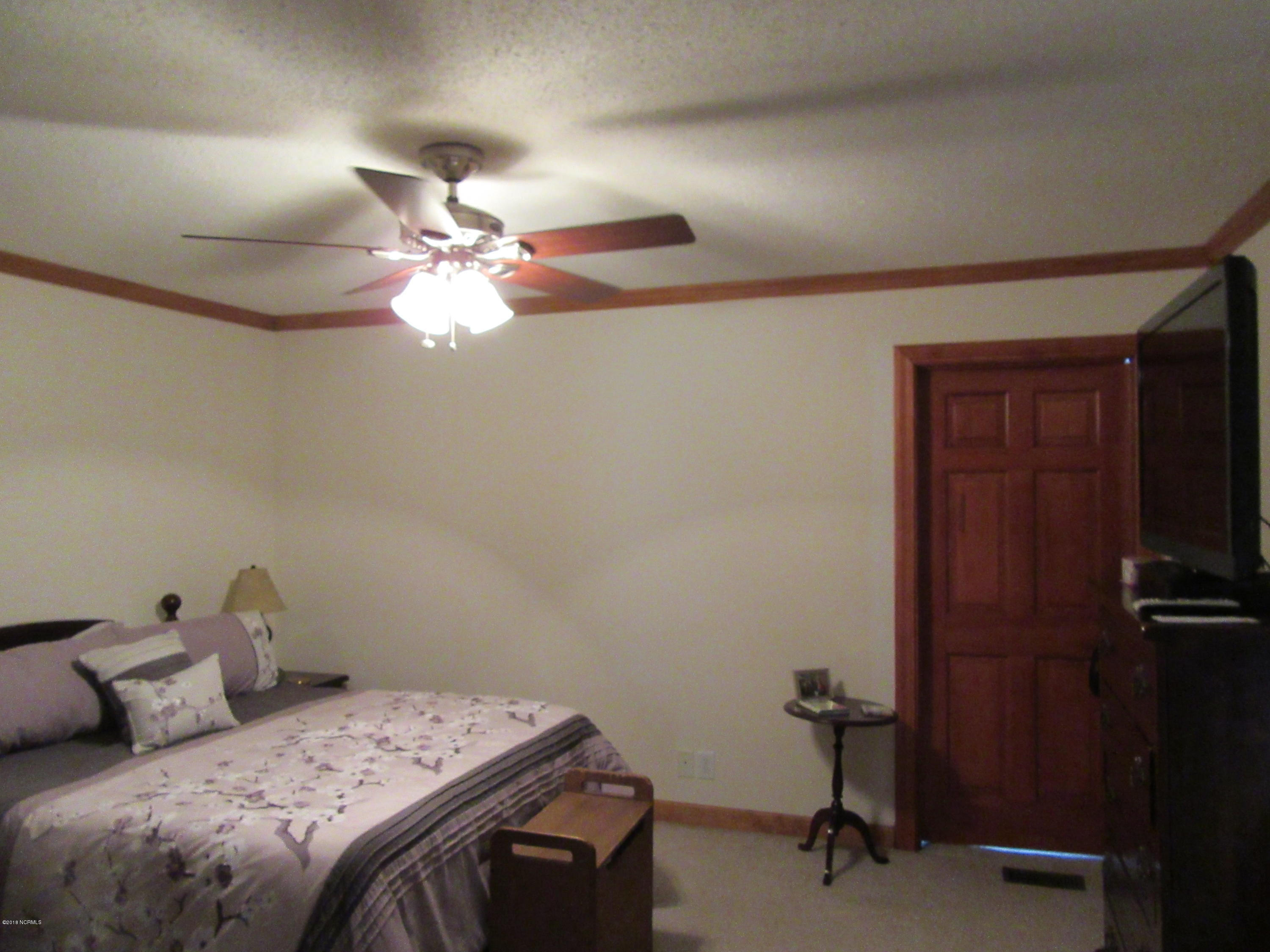 1101 South Croom Bland Road Kinston, NC 28504 - Photo 12 of 47 MASTER BEDROOM