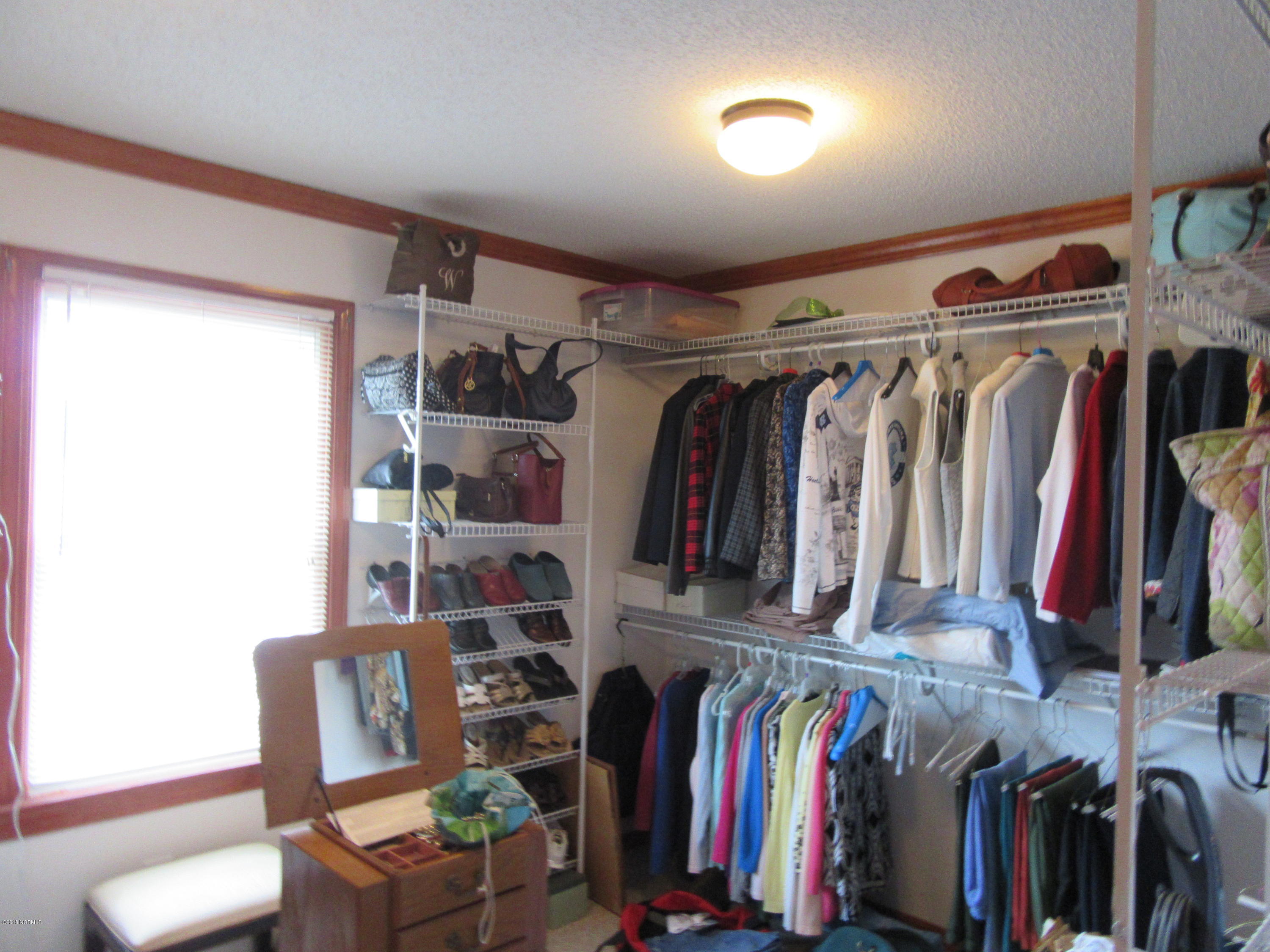 1101 South Croom Bland Road Kinston, NC 28504 - Photo 16 of 47 MASTER CLOSET