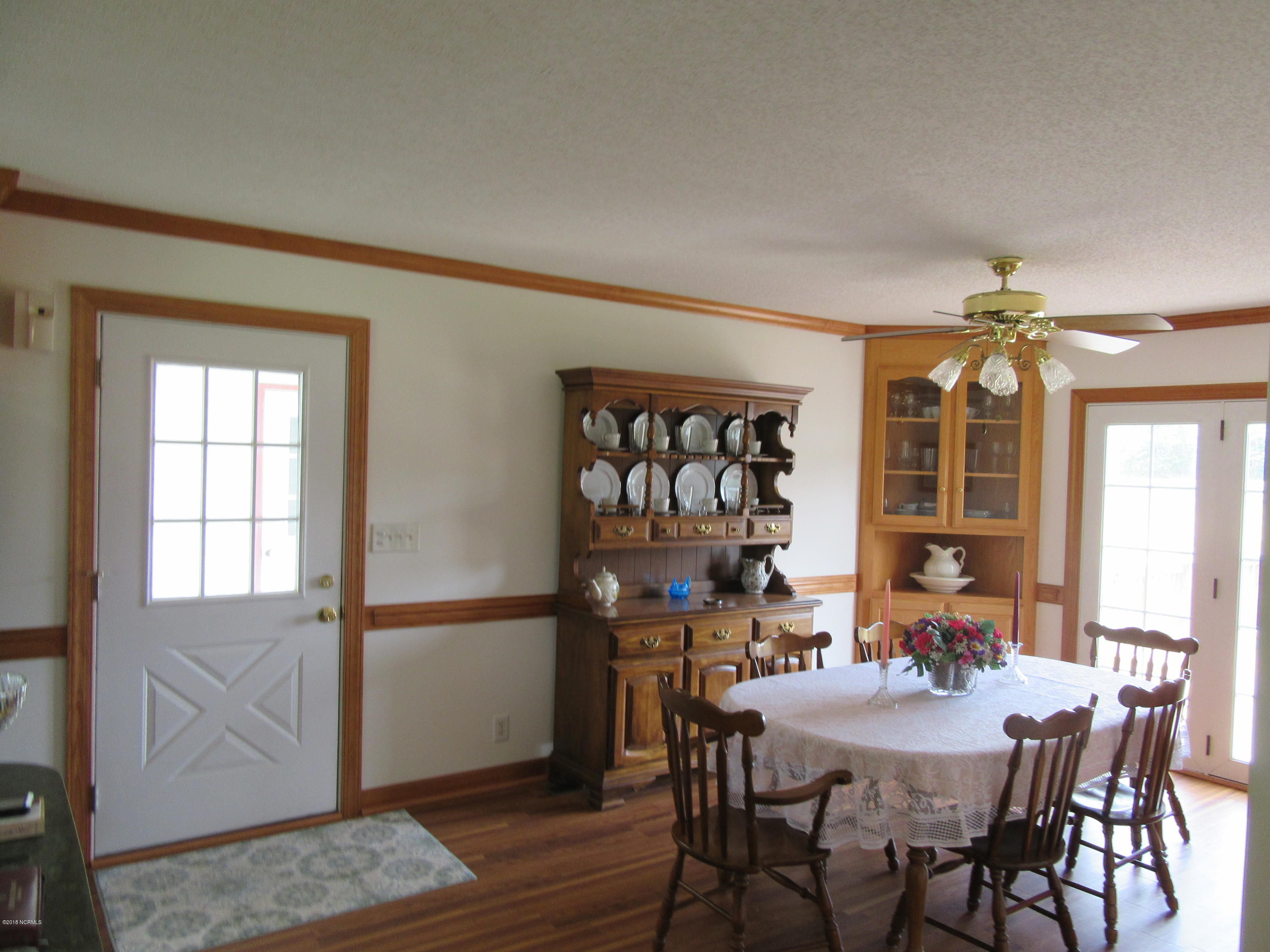 1101 South Croom Bland Road Kinston, NC 28504 - Photo 20 of 47 DINING AREA