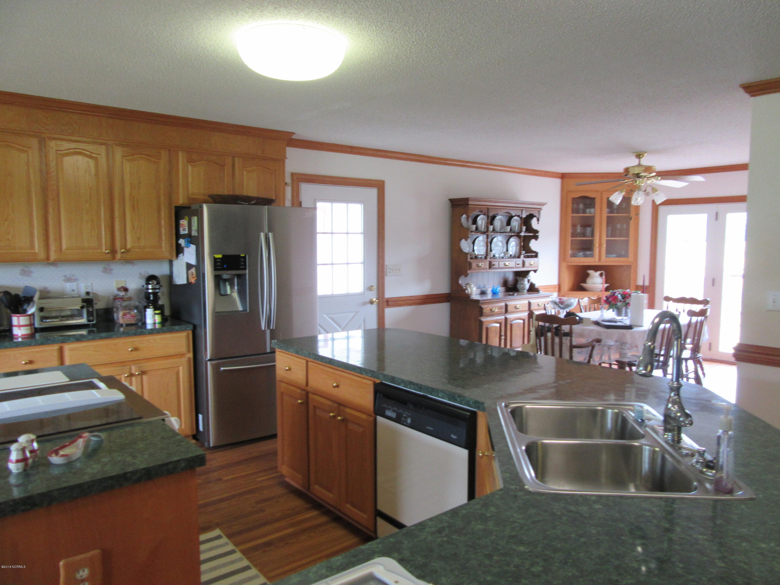 1101 South Croom Bland Road Kinston, NC 28504 - Photo 23 of 47 KITCHEN