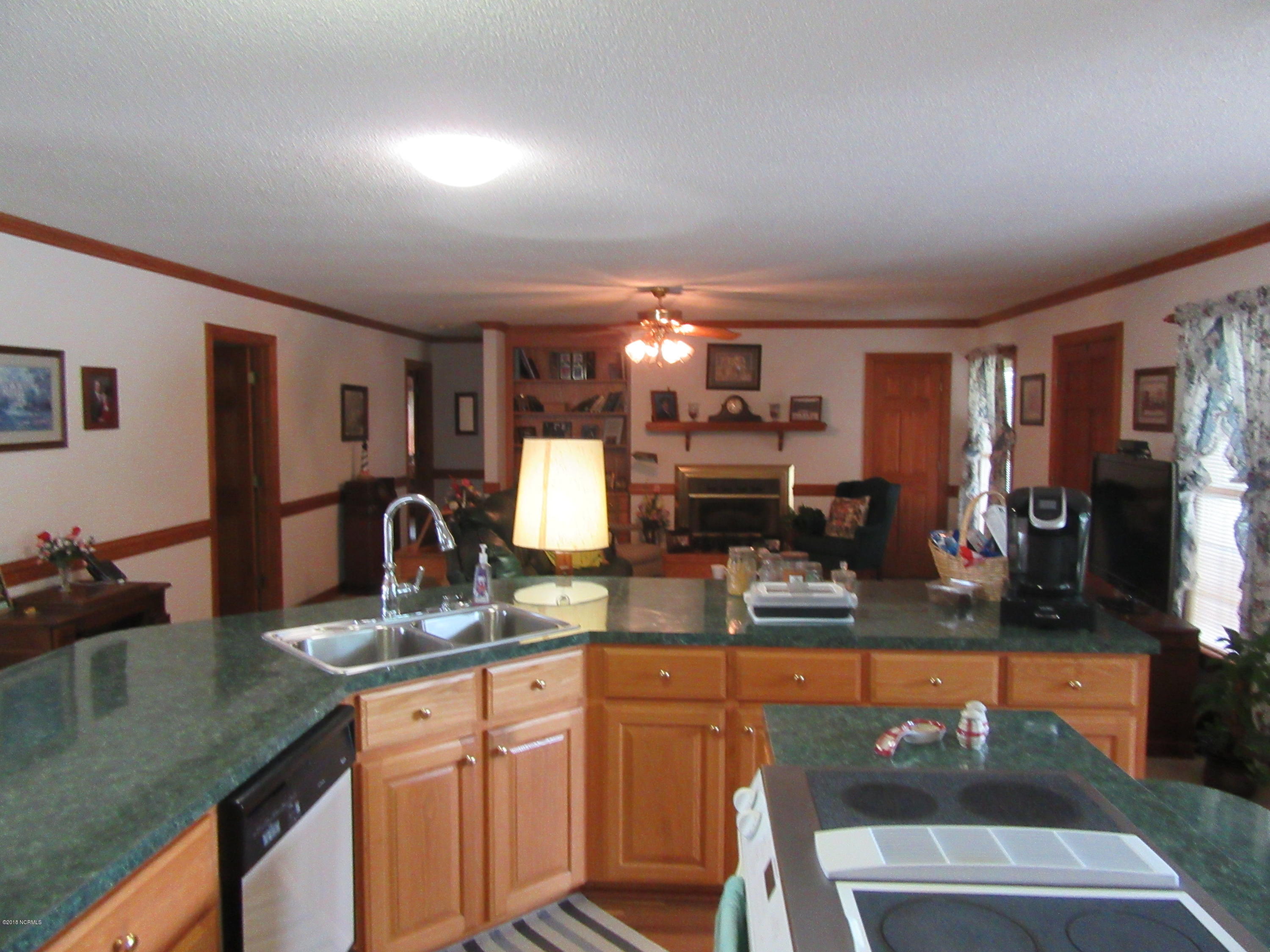 1101 South Croom Bland Road Kinston, NC 28504 - Photo 25 of 47 KITCHEN