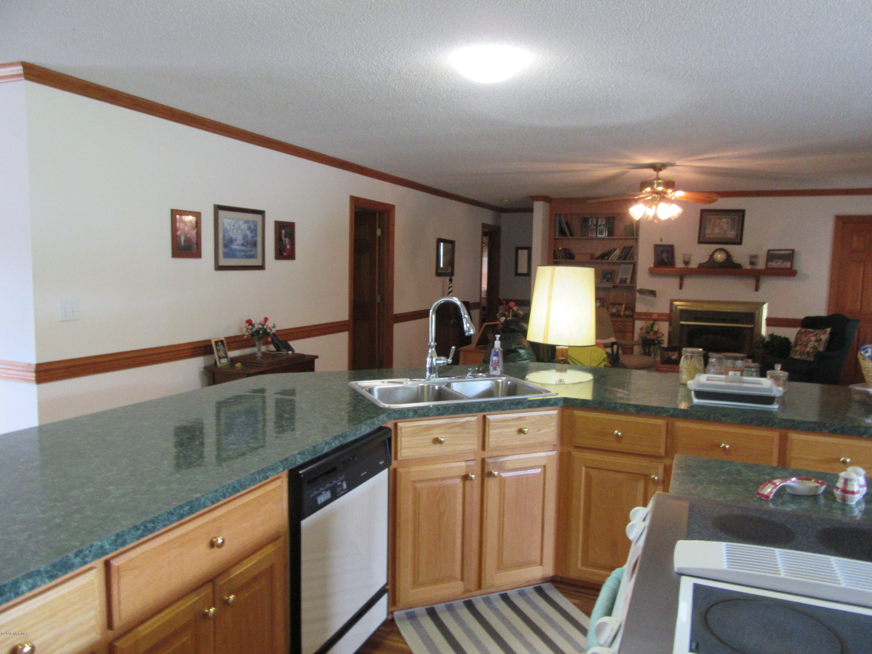 1101 South Croom Bland Road Kinston, NC 28504 - Photo 26 of 47 KITCHEN