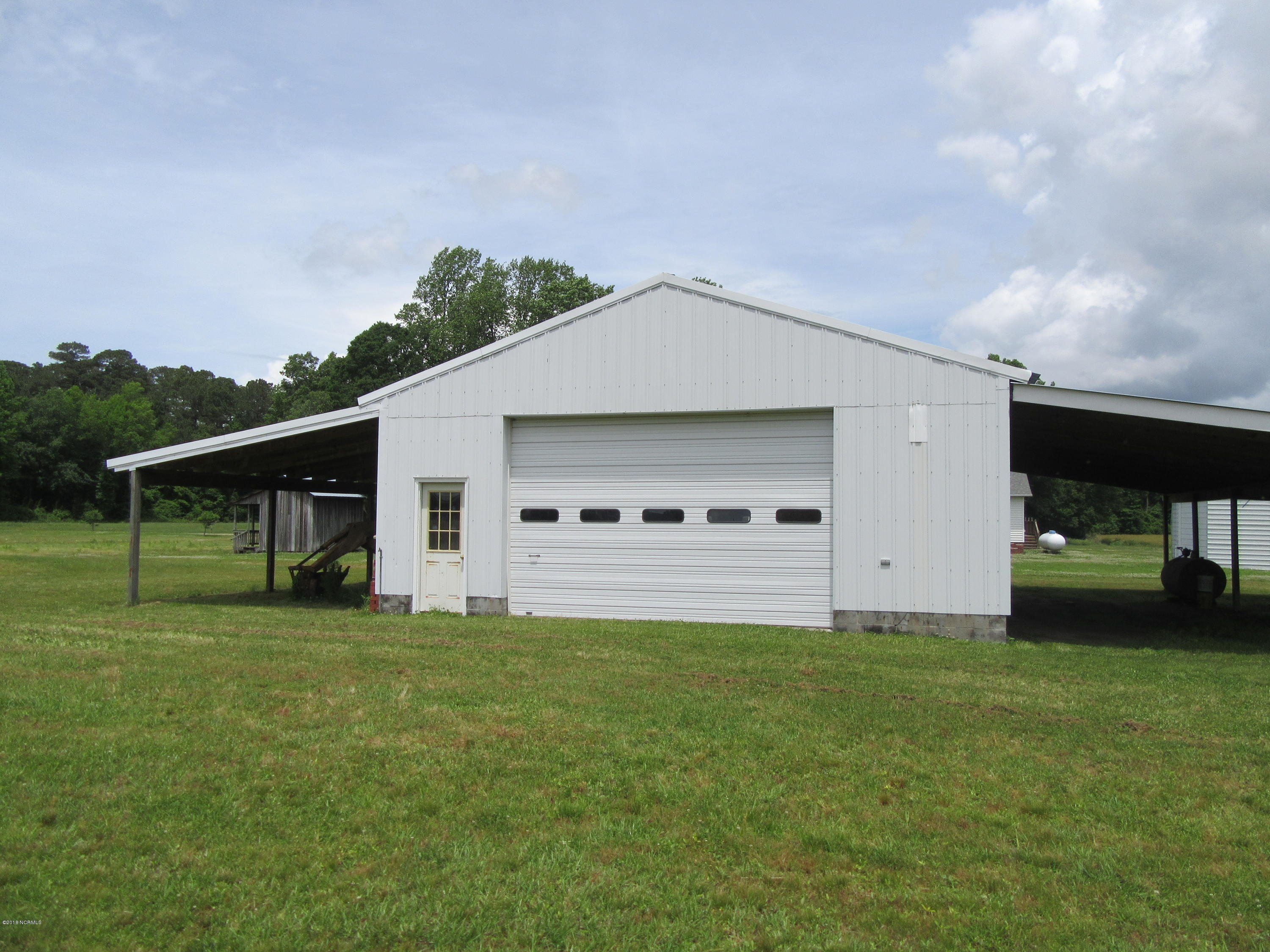 1101 South Croom Bland Road Kinston, NC 28504 - Photo 37 of 47 WORKSHOP