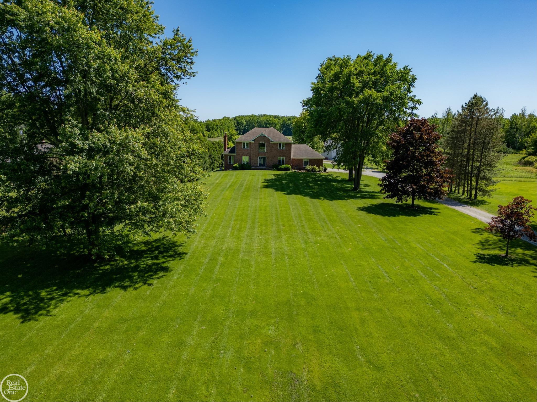 7487 Shea Road Marine City, MI 48039 - Photo 5 of 76 50166003-bf16e127-5a93-48ed-965d-3831a4cc0070.JPG