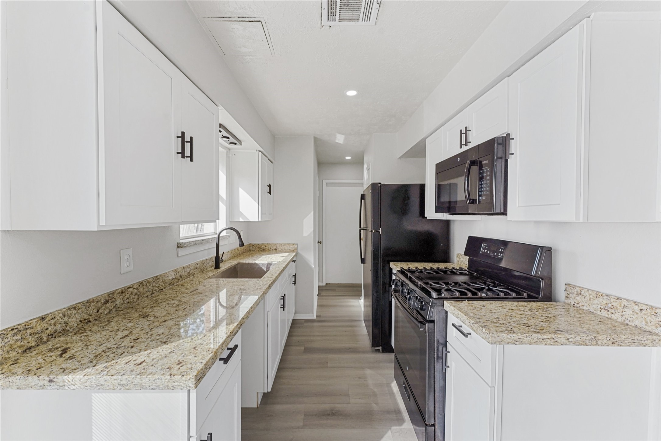 15326 Peachmeadow Lane Channelview, TX 77530 - Photo 10 of 18