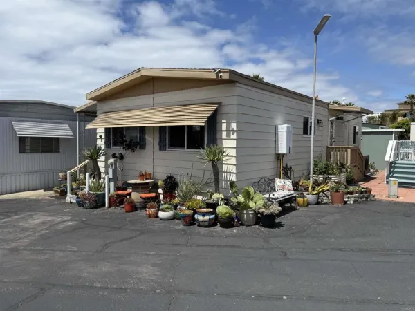 $378,000 | 900 North Cleveland Street, Unit 3, Oceanside, CA 92054