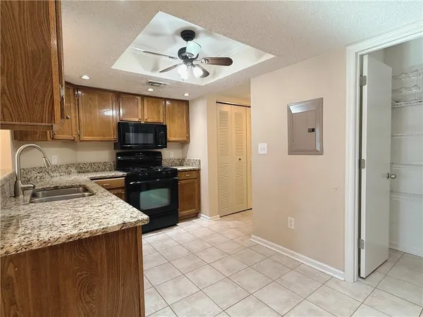 $1,900 | 7024 Somerset Circle, Alpharetta, GA 30004