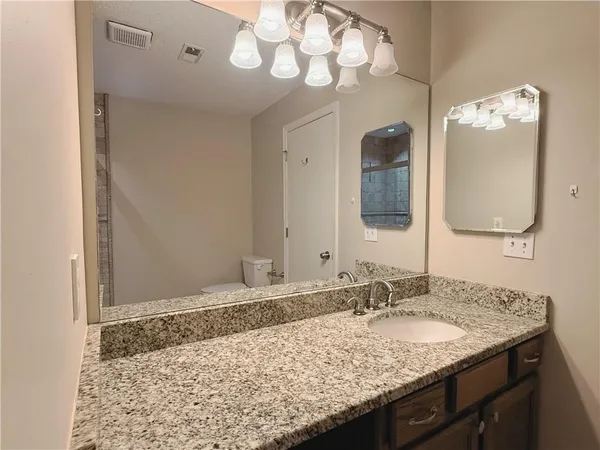 $1,900 | 7024 Somerset Circle, Alpharetta, GA 30004