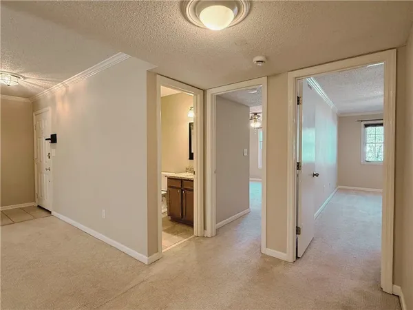 $1,900 | 7024 Somerset Circle, Alpharetta, GA 30004