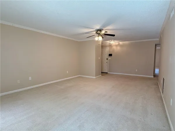 $1,900 | 7024 Somerset Circle, Alpharetta, GA 30004