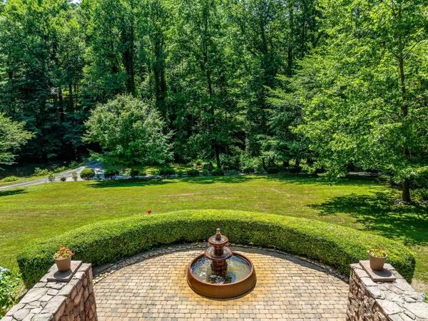 $1,495,000 | 163 Northern Lights Lane, Hendersonville, NC 28739