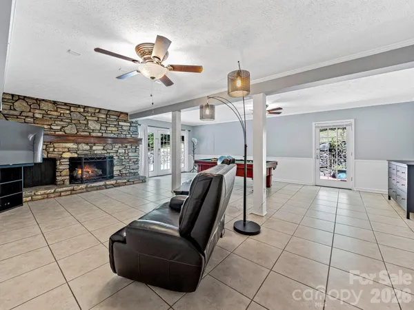 $1,495,000 | 163 Northern Lights Lane, Hendersonville, NC 28739