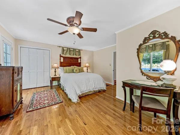 $1,495,000 | 163 Northern Lights Lane, Hendersonville, NC 28739
