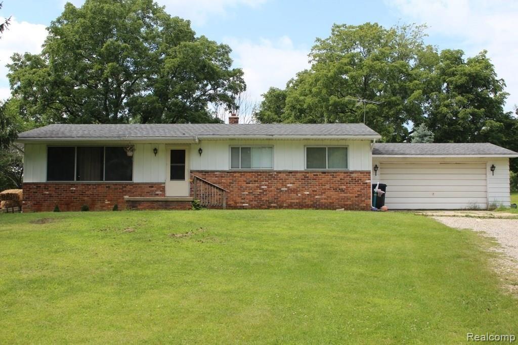 11287 Hartland Road Fenton, MI 48430 - Photo 1 of 30
