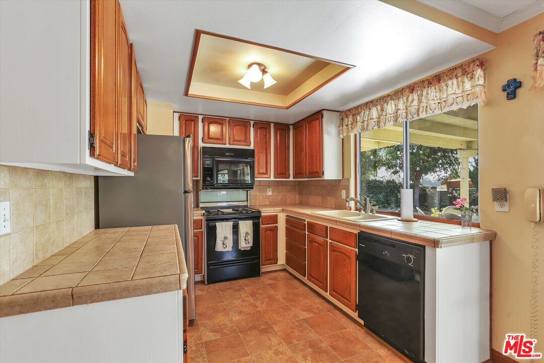 1242 Mt Rainier Road Rancho Palos Verdes, CA 90275 - Photo 17 of 50 Gallery Image 17