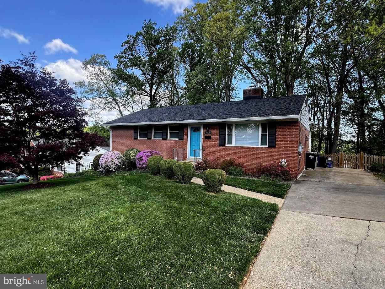 7608 Hamlet Street Springfield, VA 22151 - Photo 2 of 3