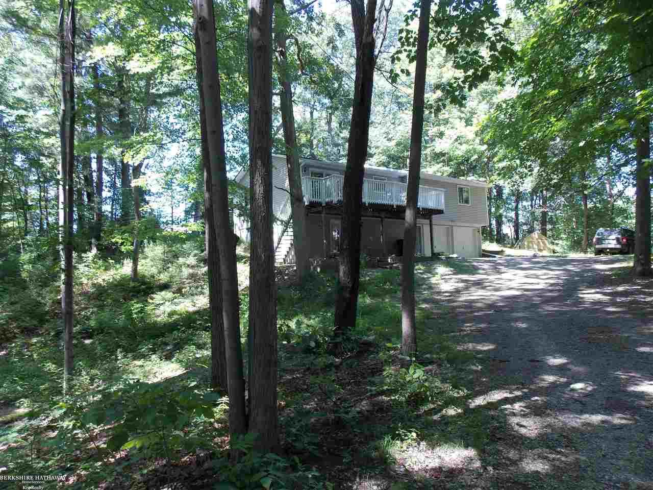 1654 Rochester Road Leonard, MI 48367 - Photo 5 of 45 Gallery Image 5