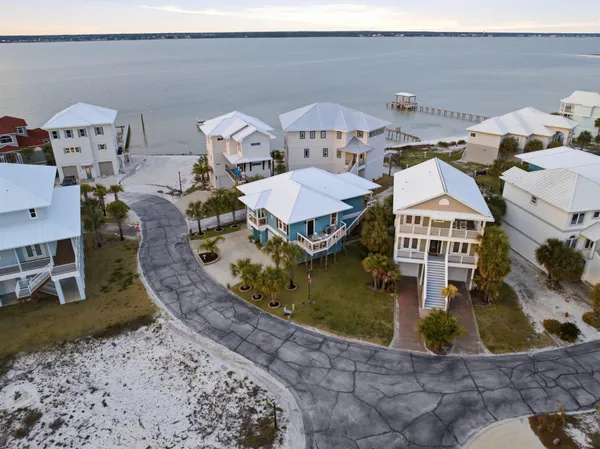 $1,179,000 | 1468 Bermuda Drive, Navarre, FL 32566