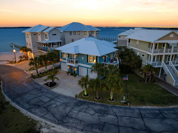 $1,179,000 | 1468 Bermuda Drive, Navarre, FL 32566