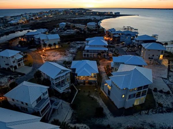 $1,179,000 | 1468 Bermuda Drive, Navarre, FL 32566