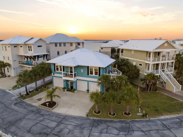 $1,179,000 | 1468 Bermuda Drive, Navarre, FL 32566