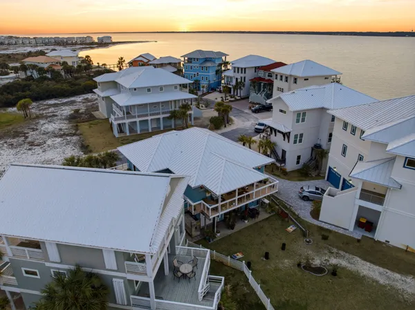 $1,179,000 | 1468 Bermuda Drive, Navarre, FL 32566