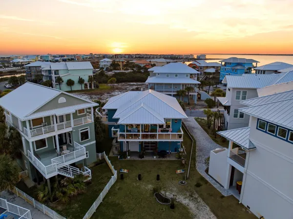 $1,179,000 | 1468 Bermuda Drive, Navarre, FL 32566