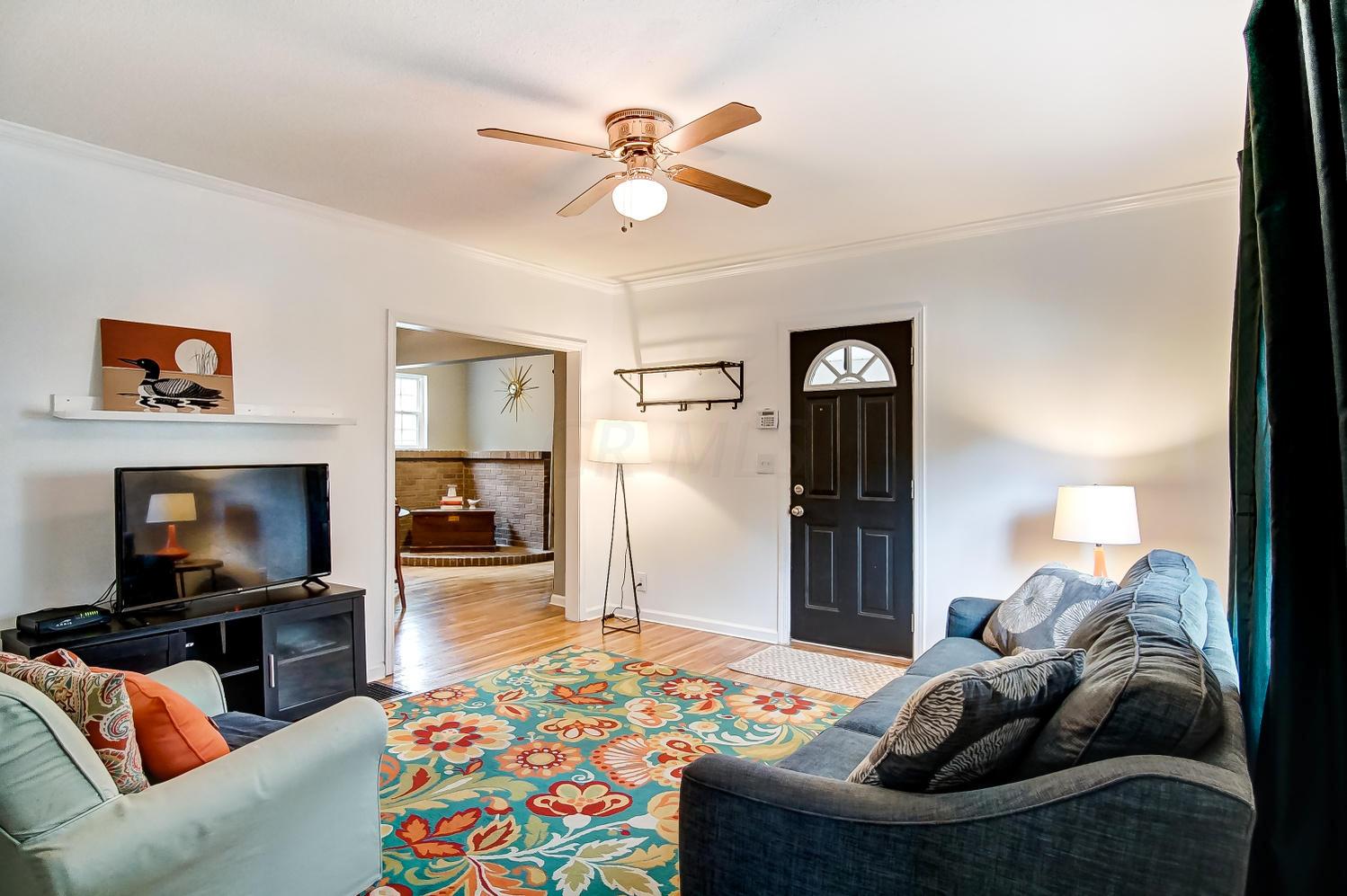 1296 East Weber Road Columbus, OH 43224 - Photo 4 of 23
