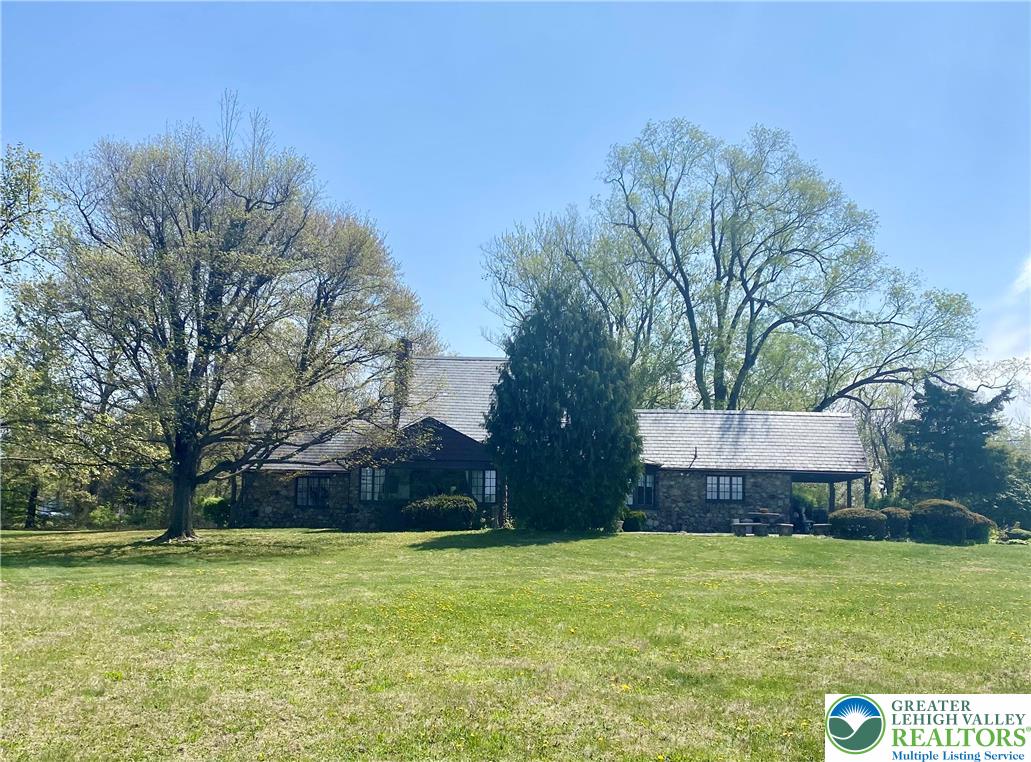 351 Palmer Road Bangor, PA 18013 - Photo 3 of 41 Gallery Image 3