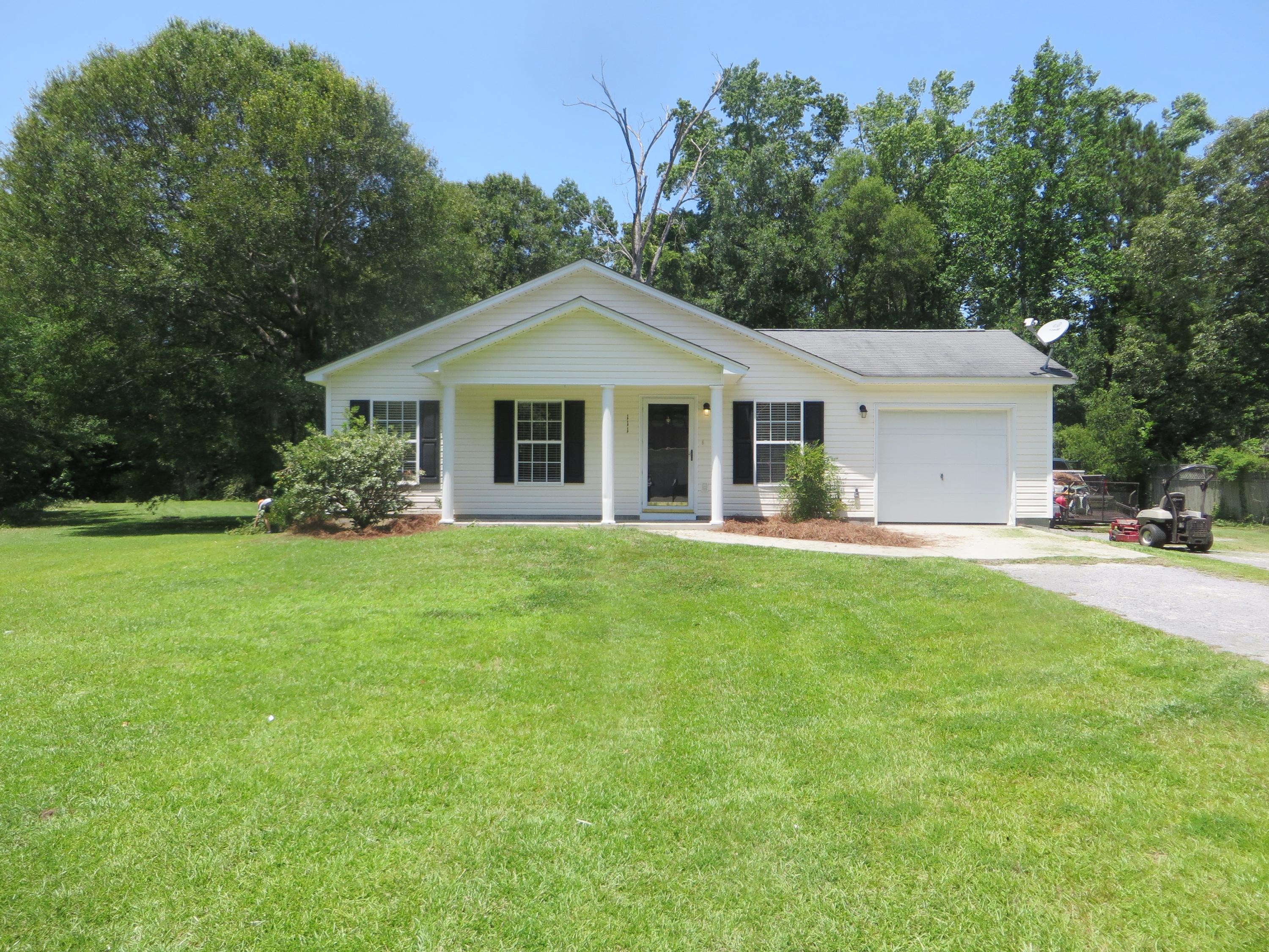 111 North Winter Street Moncks Corner, SC 29461 - Photo 1 of 19 006