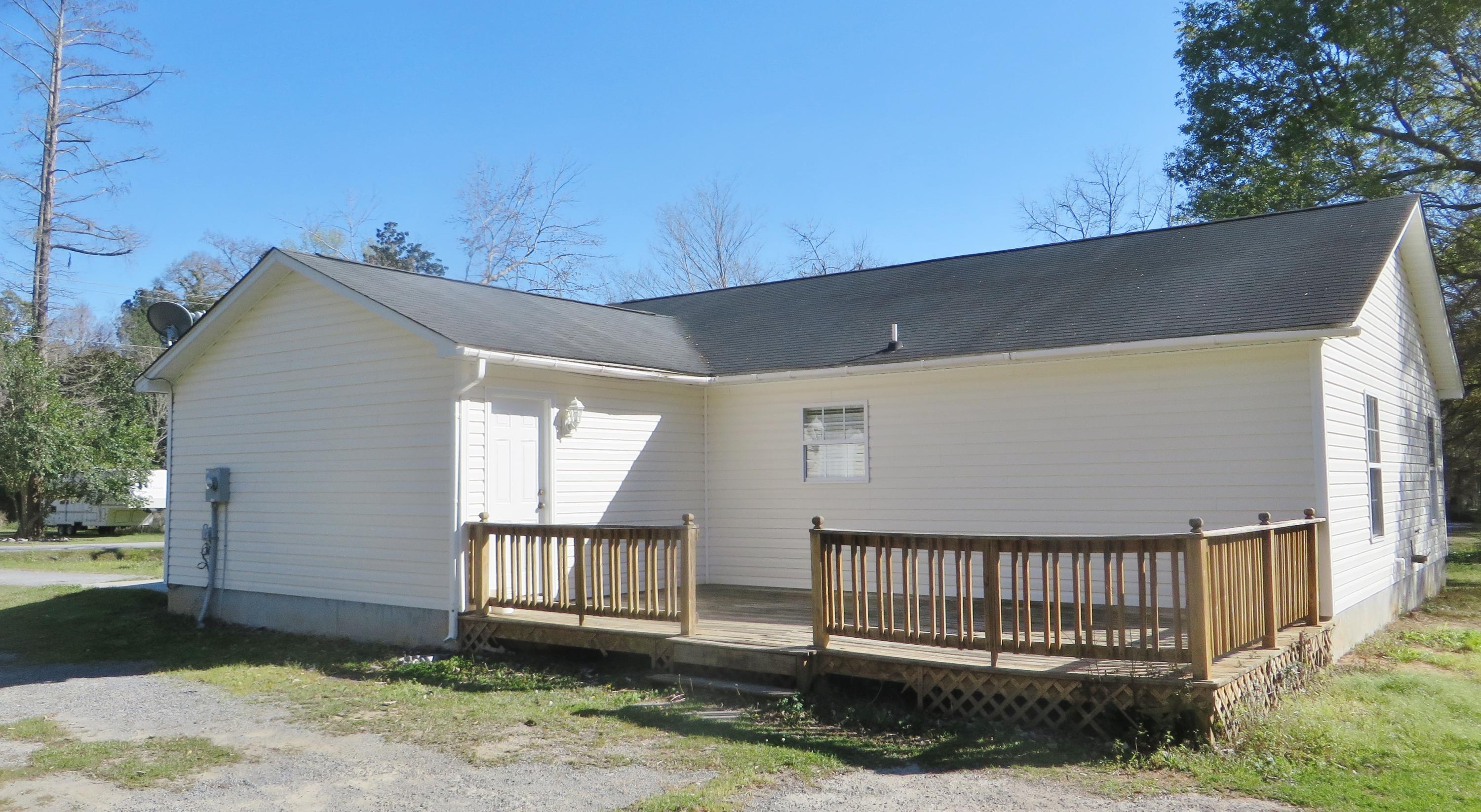 111 North Winter Street Moncks Corner, SC 29461 - Photo 3 of 19 006
