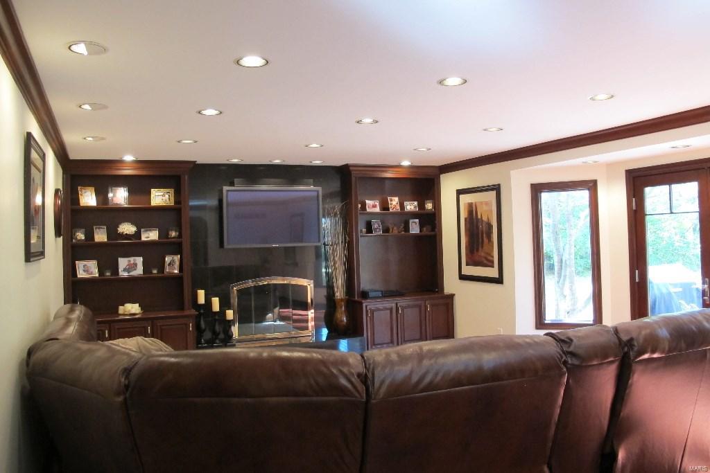 13468 Cedar Bridge Road St. Louis, MO 63141 - Photo 4 of 34 Gallery Image 4