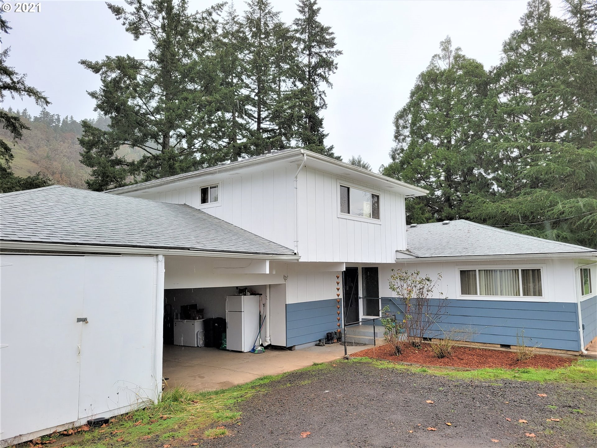 582 South Elk Creek Road Drain, OR 97435 - Photo 1 of 25 Gallery Image 1