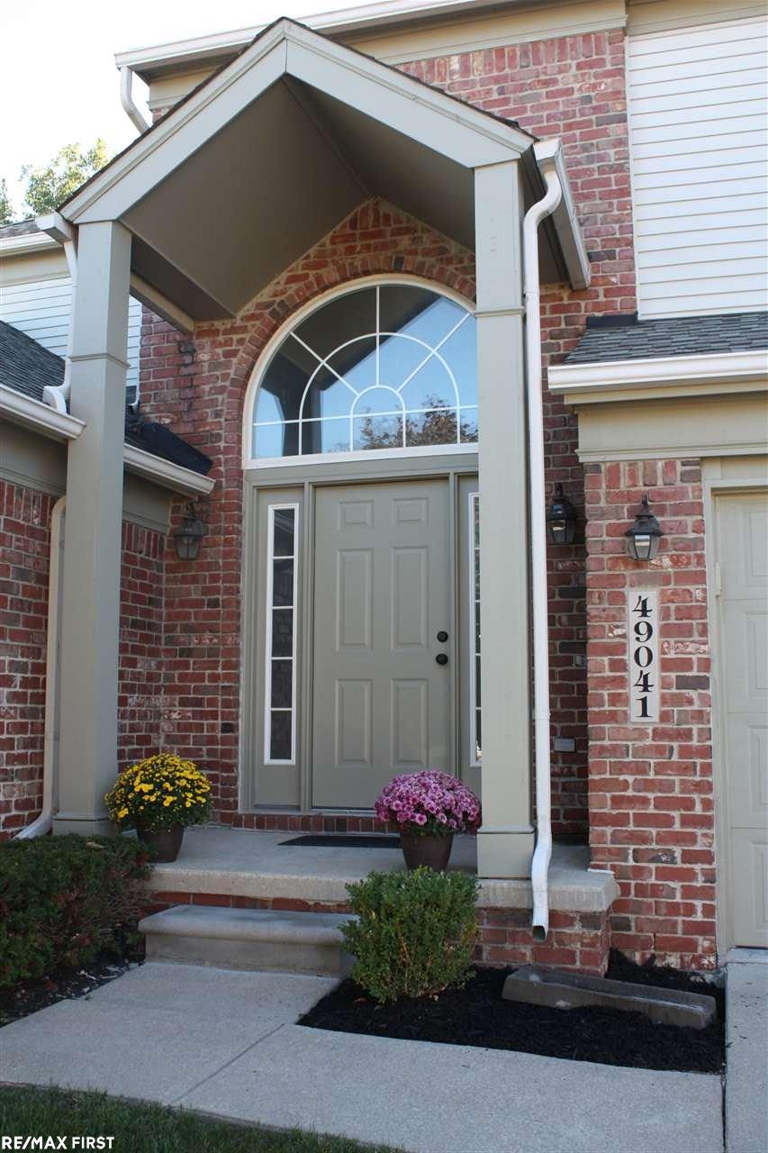 49041 Hawksburry Road Canton, MI 48188 - Photo 2 of 36