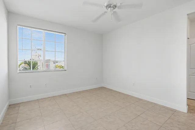 $4,500 | 350 Northeast 3rd Street, Unit 3D, Delray Beach, FL 33444