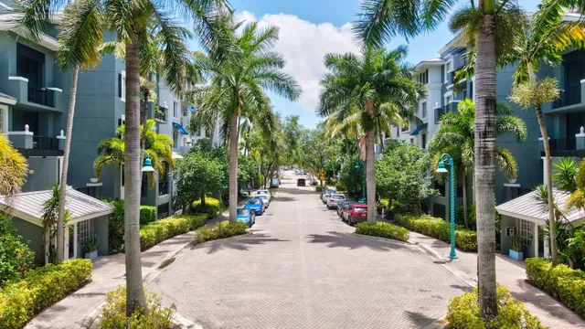 $4,500 | 350 Northeast 3rd Street, Unit 3D, Delray Beach, FL 33444