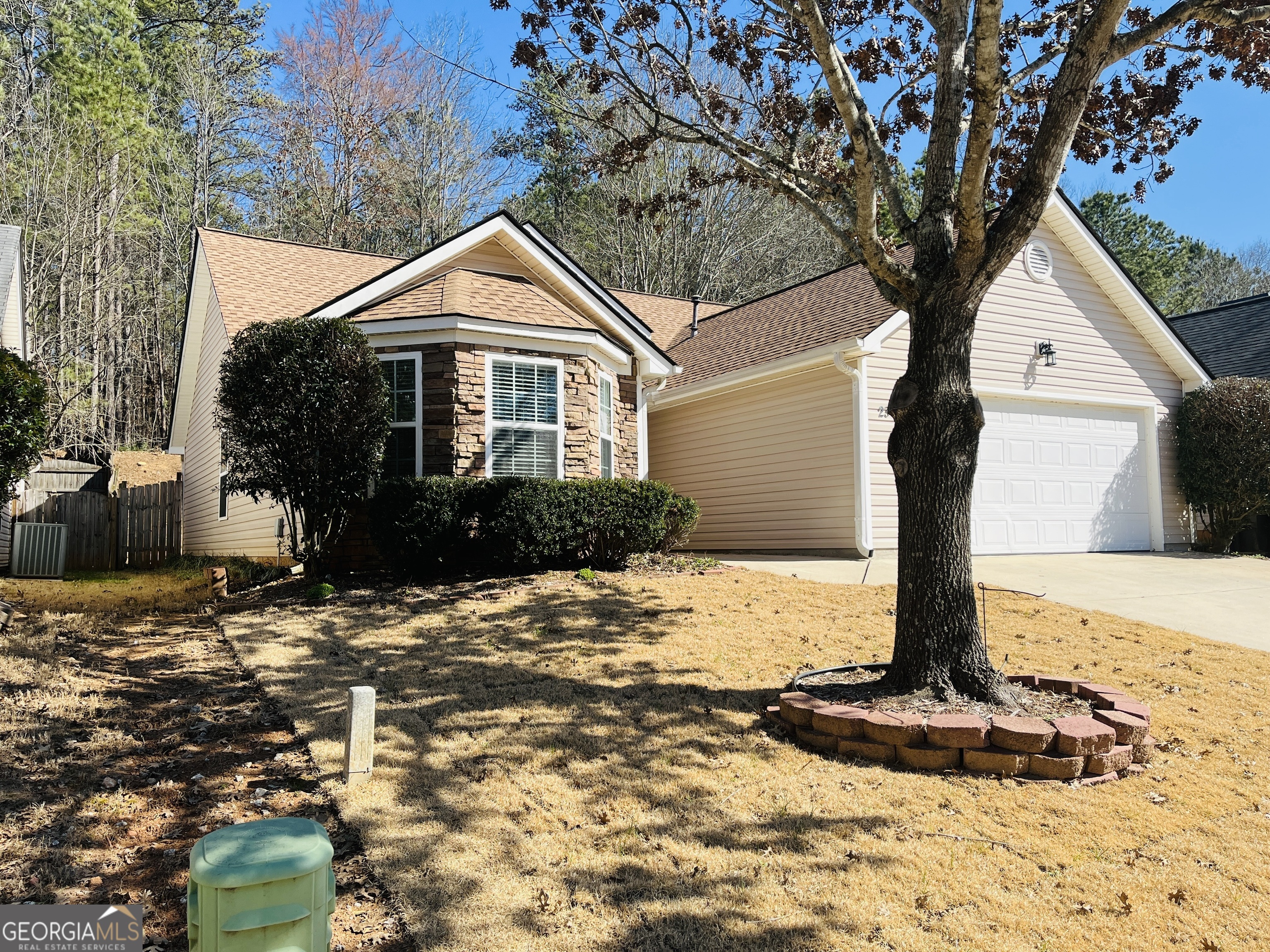 23 Belltree Circle Newnan, GA 30265 - Photo 2 of 26