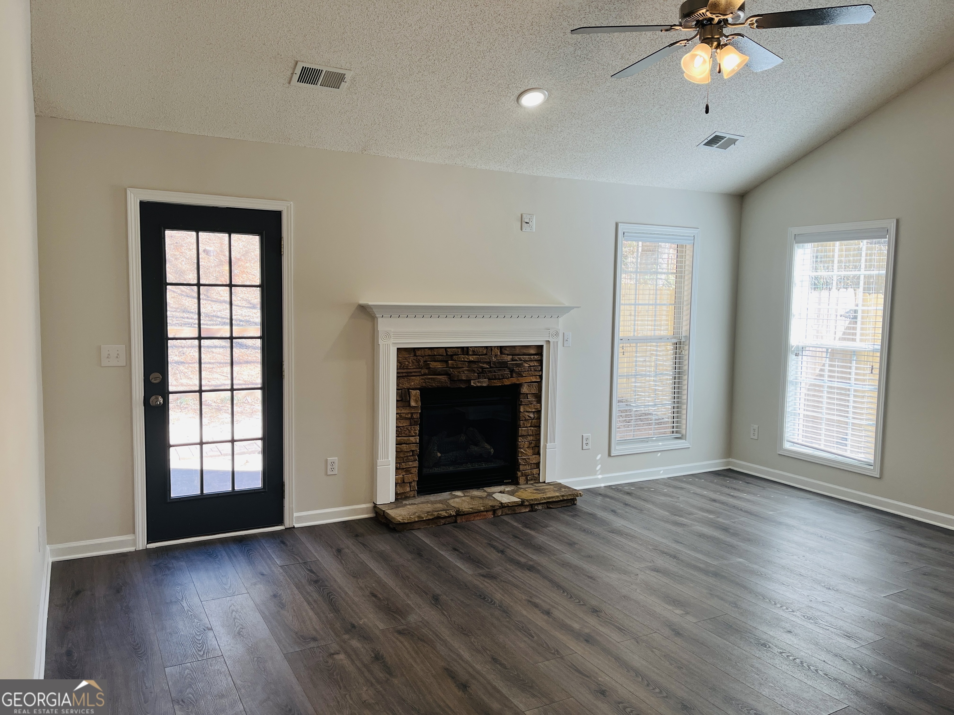 23 Belltree Circle Newnan, GA 30265 - Photo 5 of 26