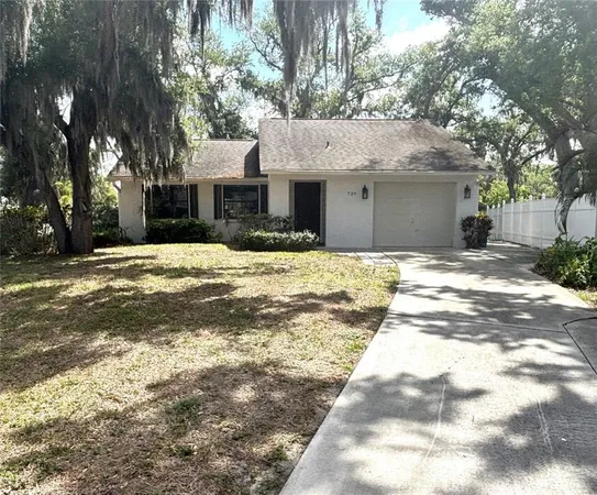 $2,200 | 739 Locklear Avenue, Sarasota, FL 34237