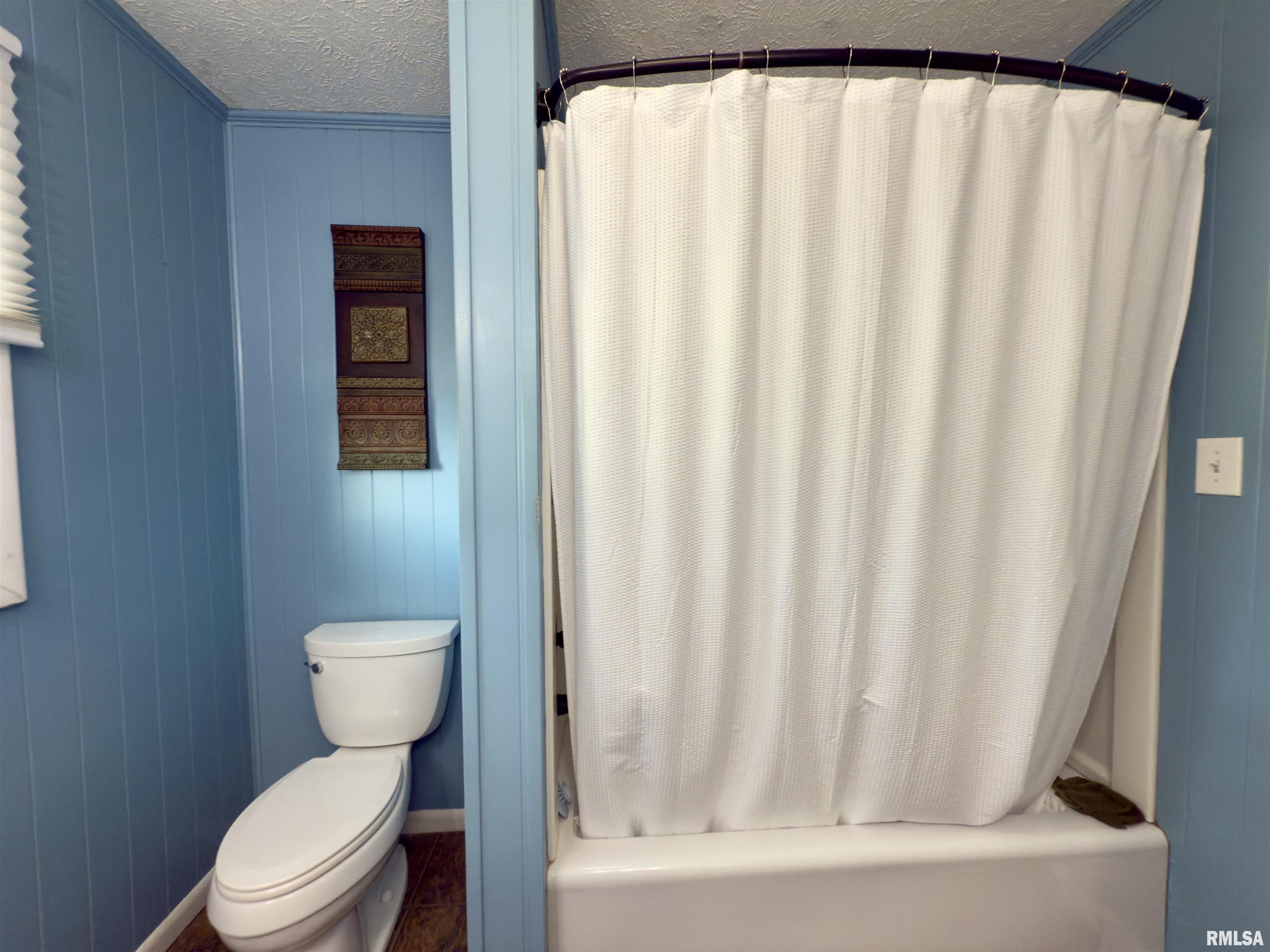 1225 Stanton Airport Road Riverton, IL 62561 - Photo 29 of 55
