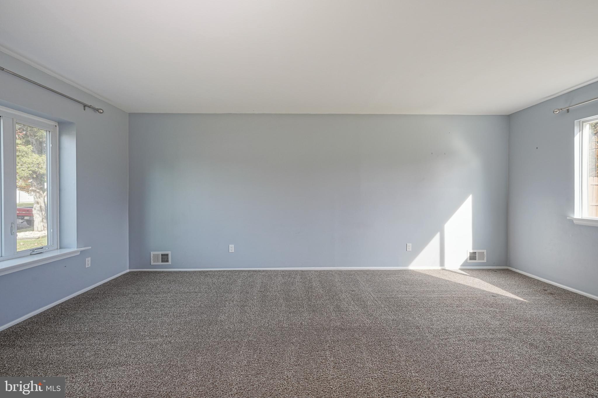 10 Gladstone Road Marlton, NJ 08053 - Photo 3 of 28 an empty room with windows