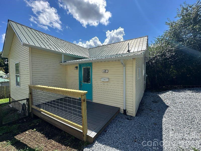 48 Circle Lane Marion, NC 28752 - Photo 1 of 8