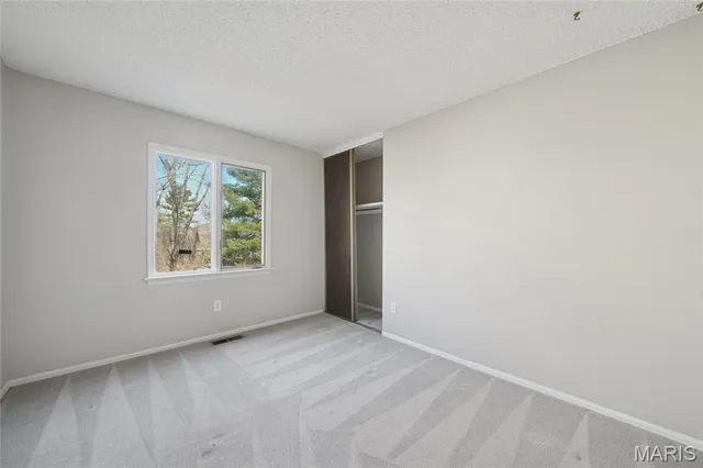 $425,000 | 2184 Courtleigh Lane, Chesterfield, MO 63017